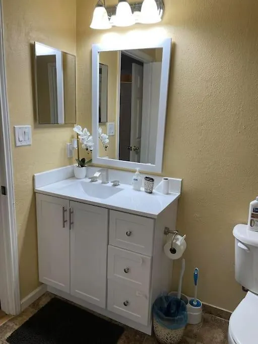 Avalon Condo In Clearwater Minutes From Clearwater Beach 0*,  Stati Uniti